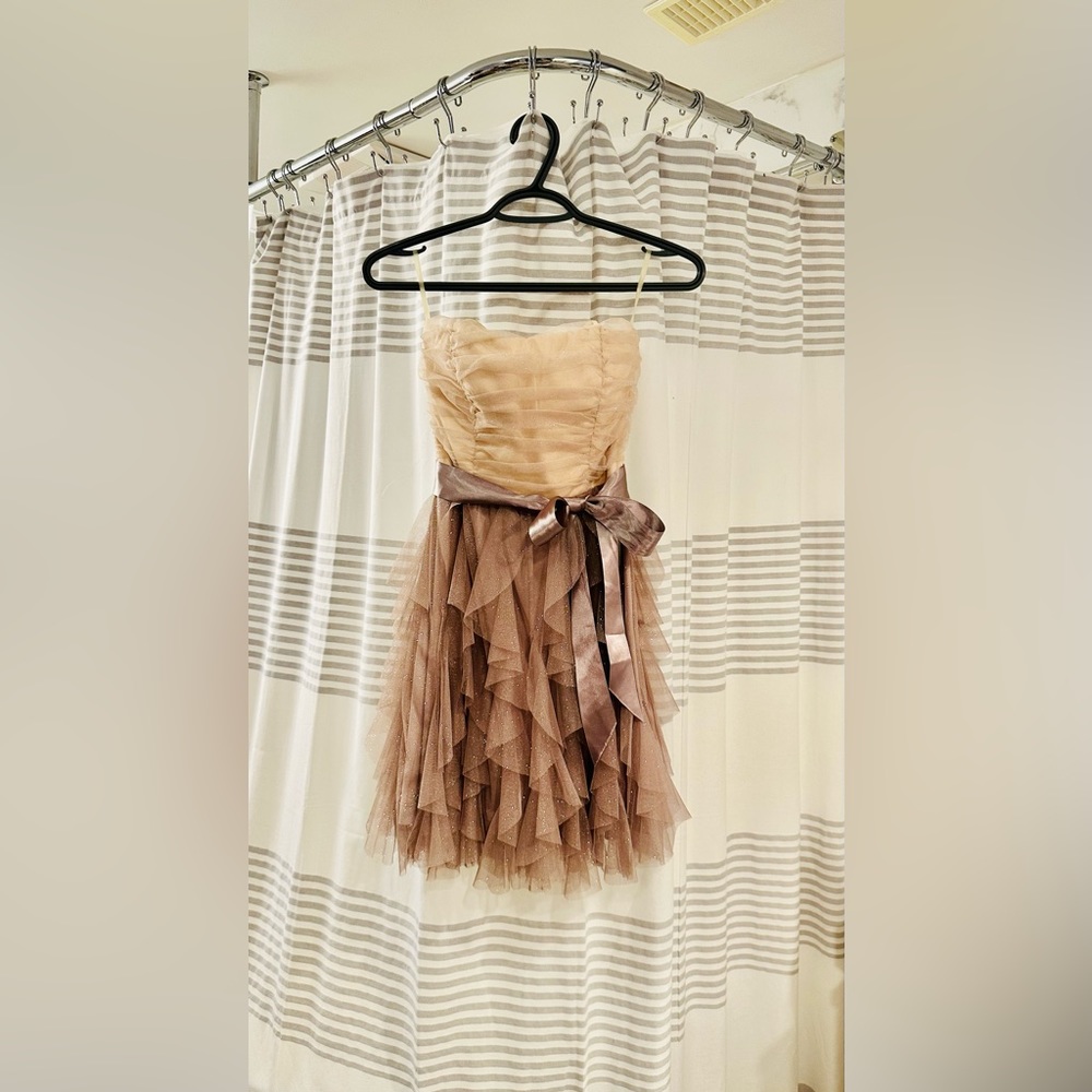 DREAMY strapless blush and dusty purple ruched ruffle mini dress 💖💜